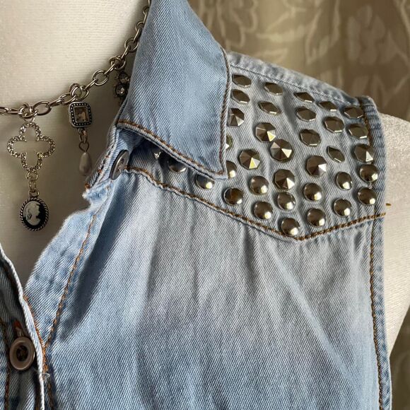 Mudd Studded Denim Punk Sleeveless Button Down Shirt Grunge‎ Western Size S - Picture 5 of 8